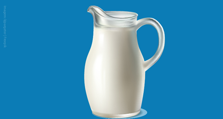 Fotografia de jarra de leite